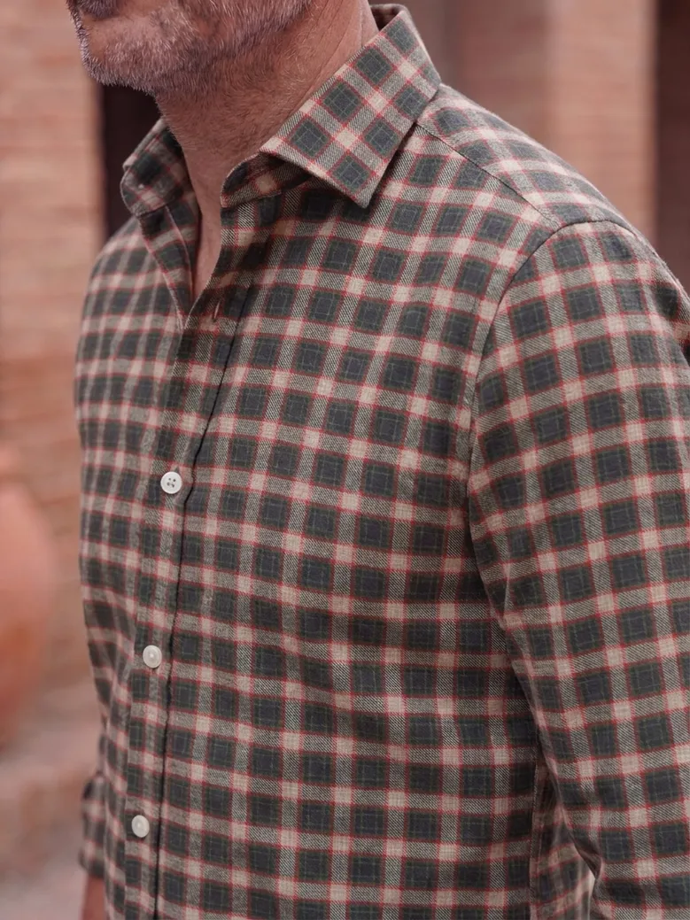 Easy-iron plain white poplin shirt